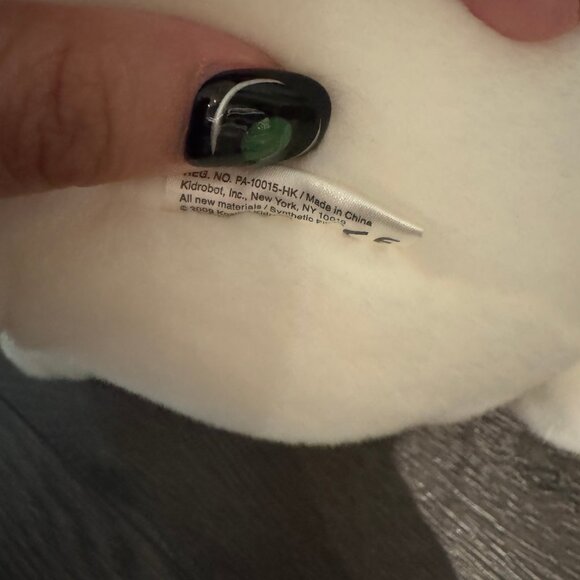 Smorkin' Labbit White 14" Plush by Kidrobot x Frank Kozik - Picture 10 of 12